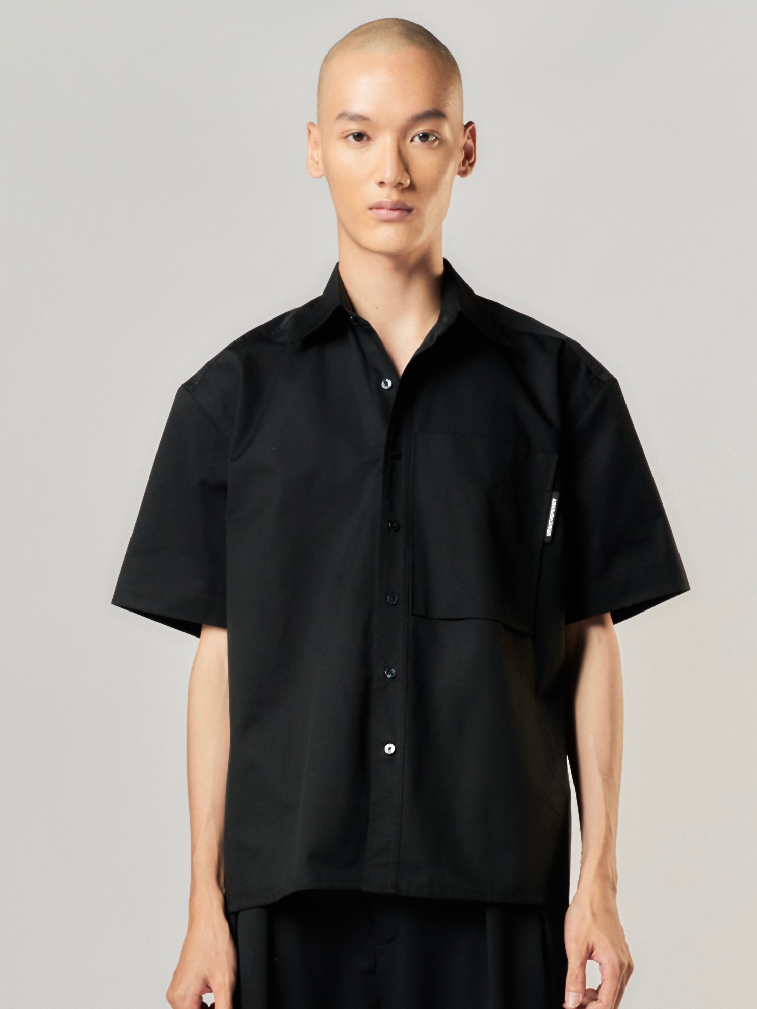 Picture of THE PRIVATE SHORT SLEEVE SHIRT IN BLACK